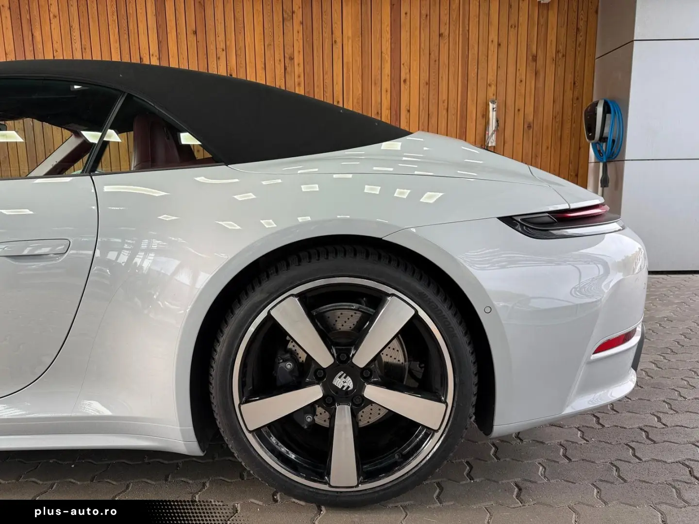 PORSCHE 911 Carrera Cabriolet