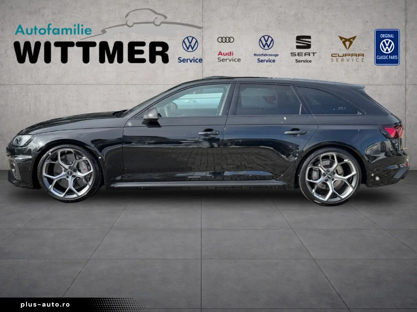 AUDI RS4 Avant 2.9TFSI 470PS quattro EDITION 25Years