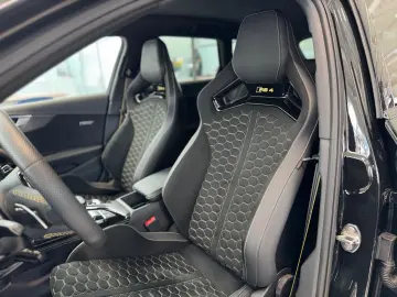 AUDI RS4 Avant 2.9TFSI 470PS quattro EDITION 25Years