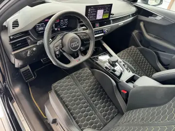 AUDI RS4 Avant 2.9TFSI 470PS quattro EDITION 25Years