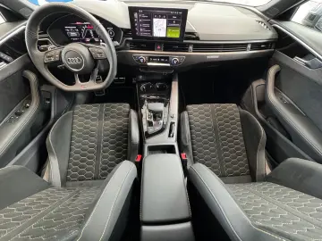 AUDI RS4 Avant 2.9TFSI 470PS quattro EDITION 25Years