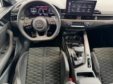 AUDI RS4 Avant 2.9TFSI 470PS quattro EDITION 25Years