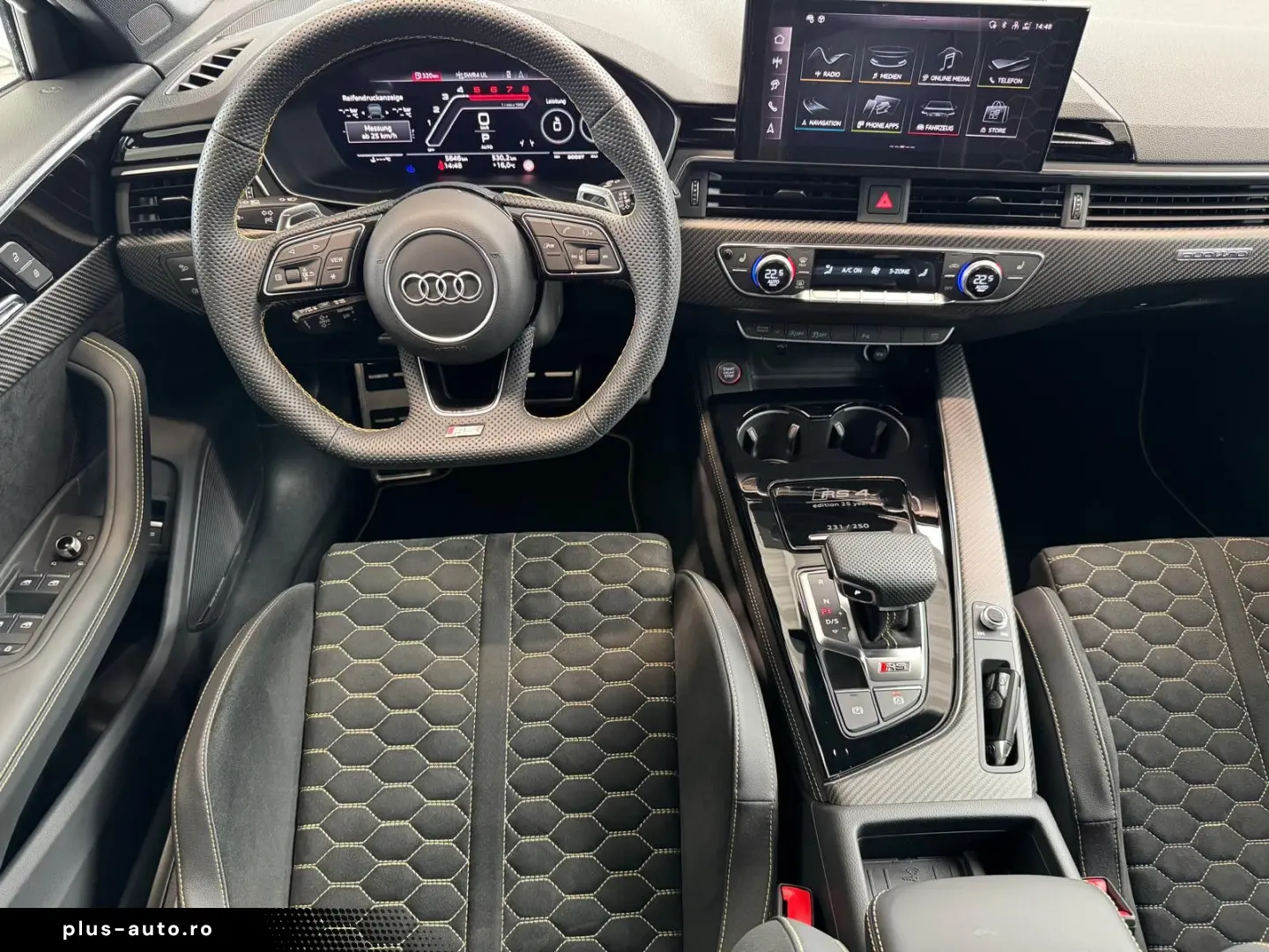 AUDI RS4 Avant 2.9TFSI 470PS quattro EDITION 25Years