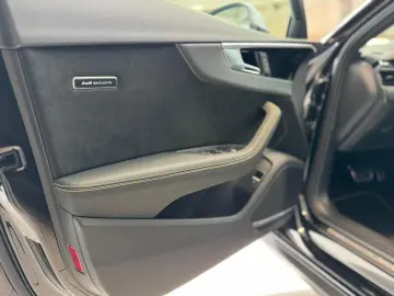 AUDI RS4 Avant 2.9TFSI 470PS quattro EDITION 25Years