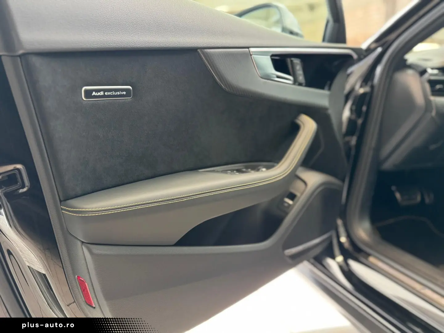 AUDI RS4 Avant 2.9TFSI 470PS quattro EDITION 25Years