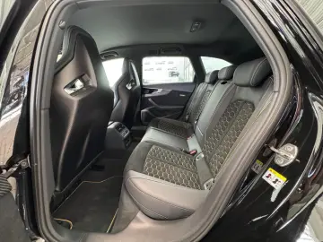 AUDI RS4 Avant 2.9TFSI 470PS quattro EDITION 25Years