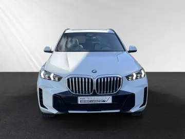 BMW X5 xDrive50e M Sport AHK Pano DAProf. Autobahnas