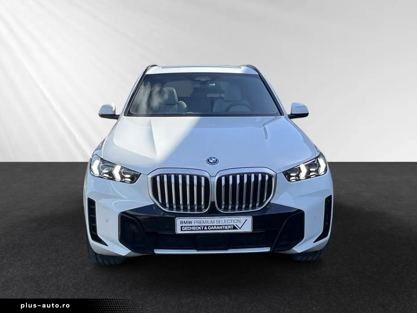 BMW X5 xDrive50e M Sport AHK Pano DAProf. Autobahnas