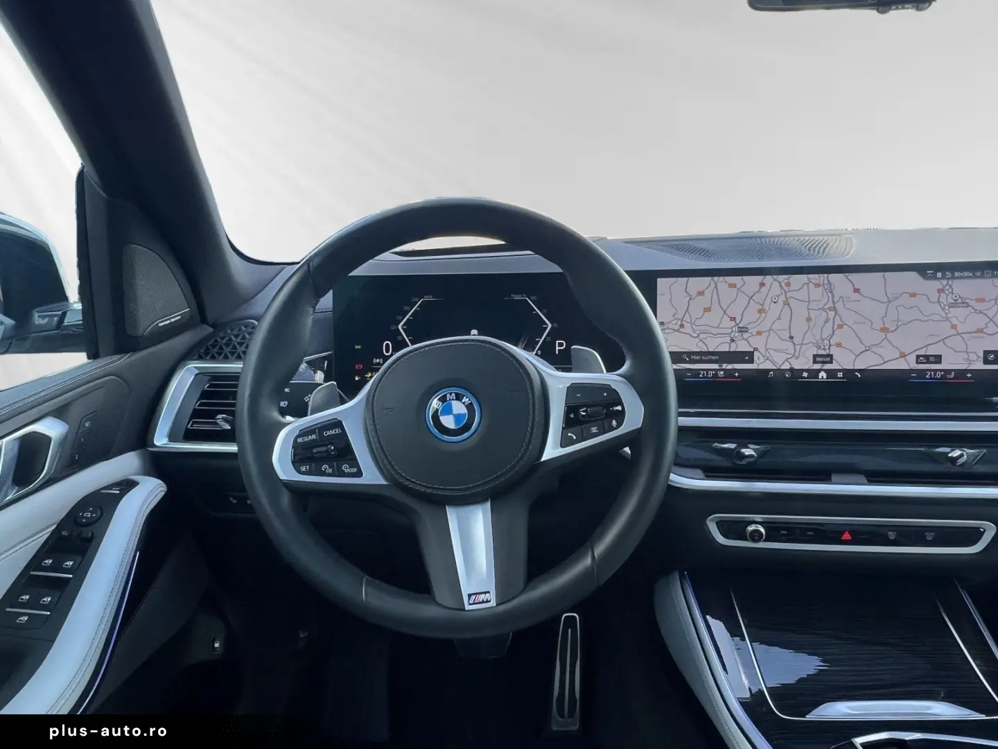 BMW X5 xDrive50e M Sport AHK Pano DAProf. Autobahnas