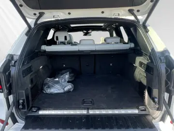 BMW X5 xDrive50e M Sport AHK Pano DAProf. Autobahnas