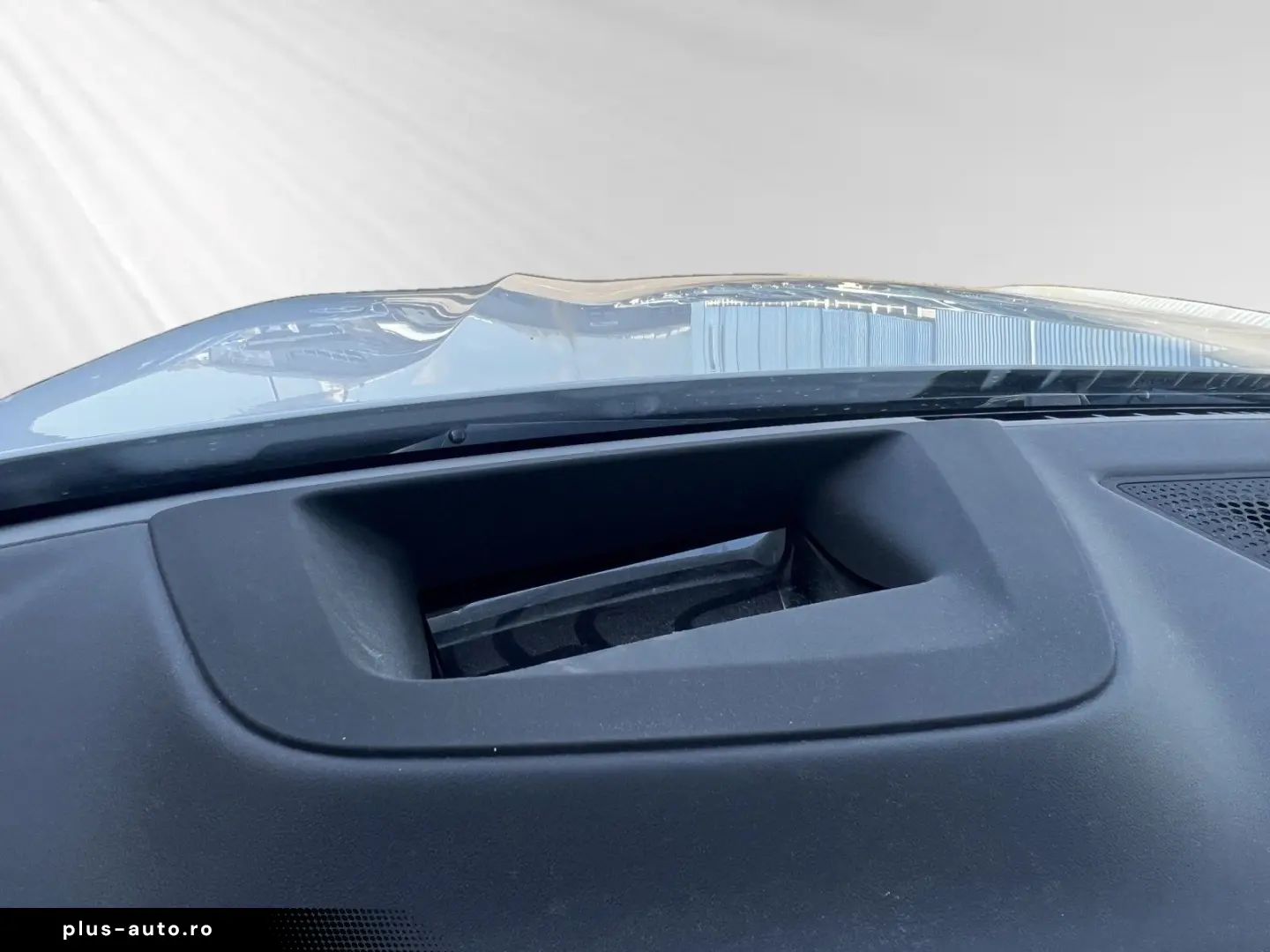 BMW X5 xDrive50e M Sport AHK Pano DAProf. Autobahnas