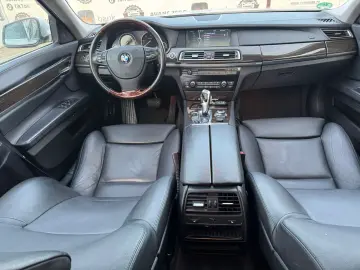 BMW Seria 7 2009 10 3.0