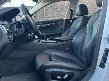 BMW 520 G31 2018 XDRIVE 2.0
