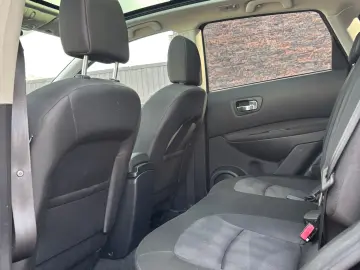 Nissan QASHQAI 2012