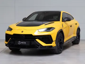 LAMBORGHINI Urus Performante