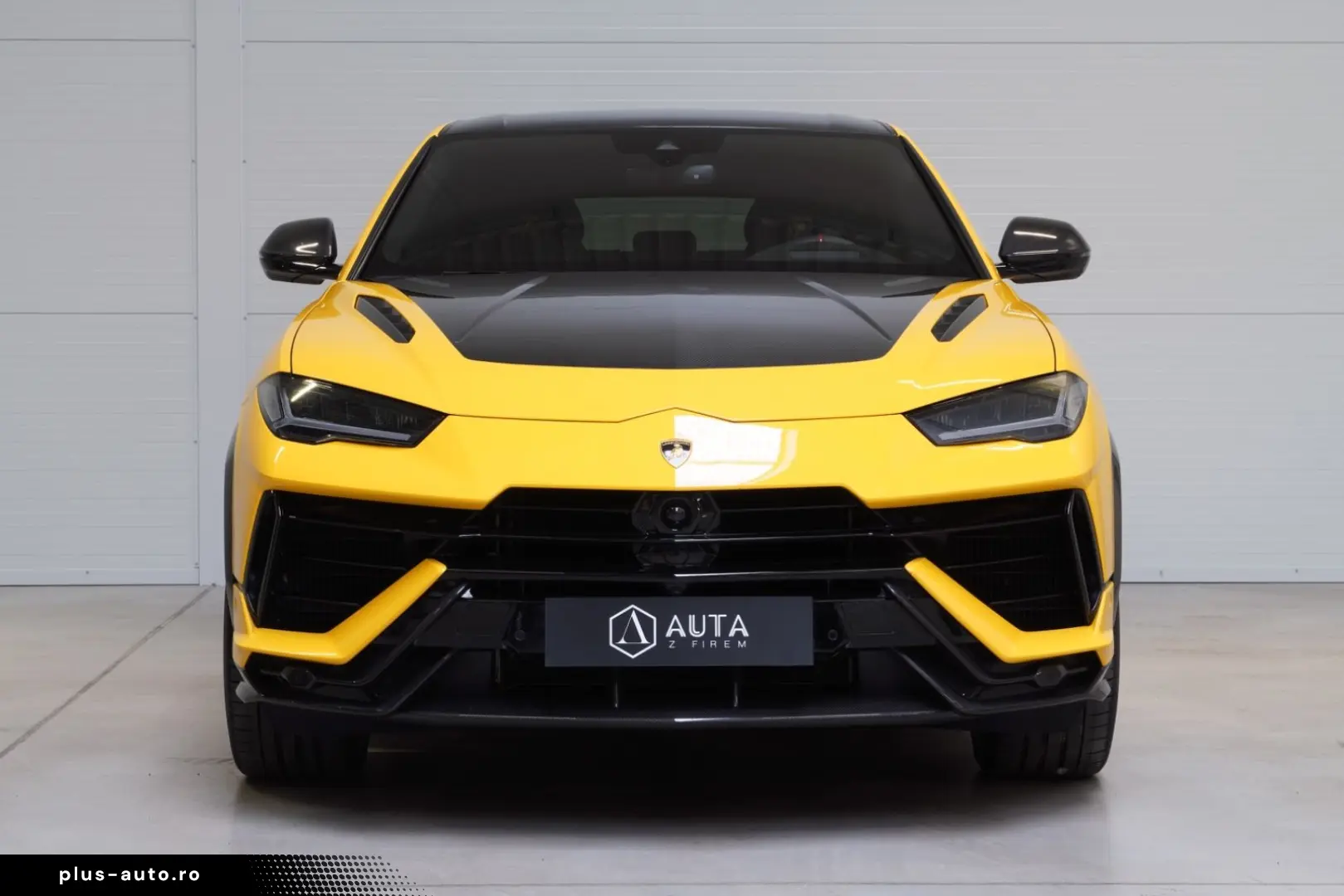 LAMBORGHINI Urus Performante