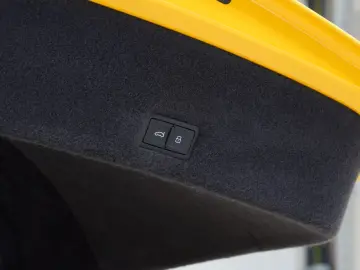 LAMBORGHINI Urus Performante