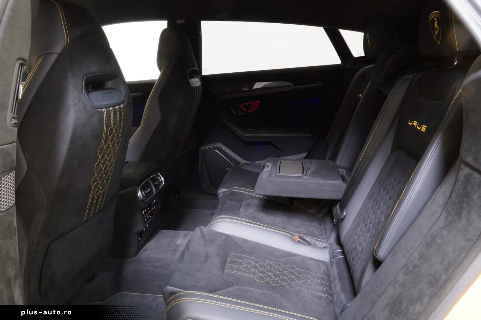 LAMBORGHINI Urus Performante