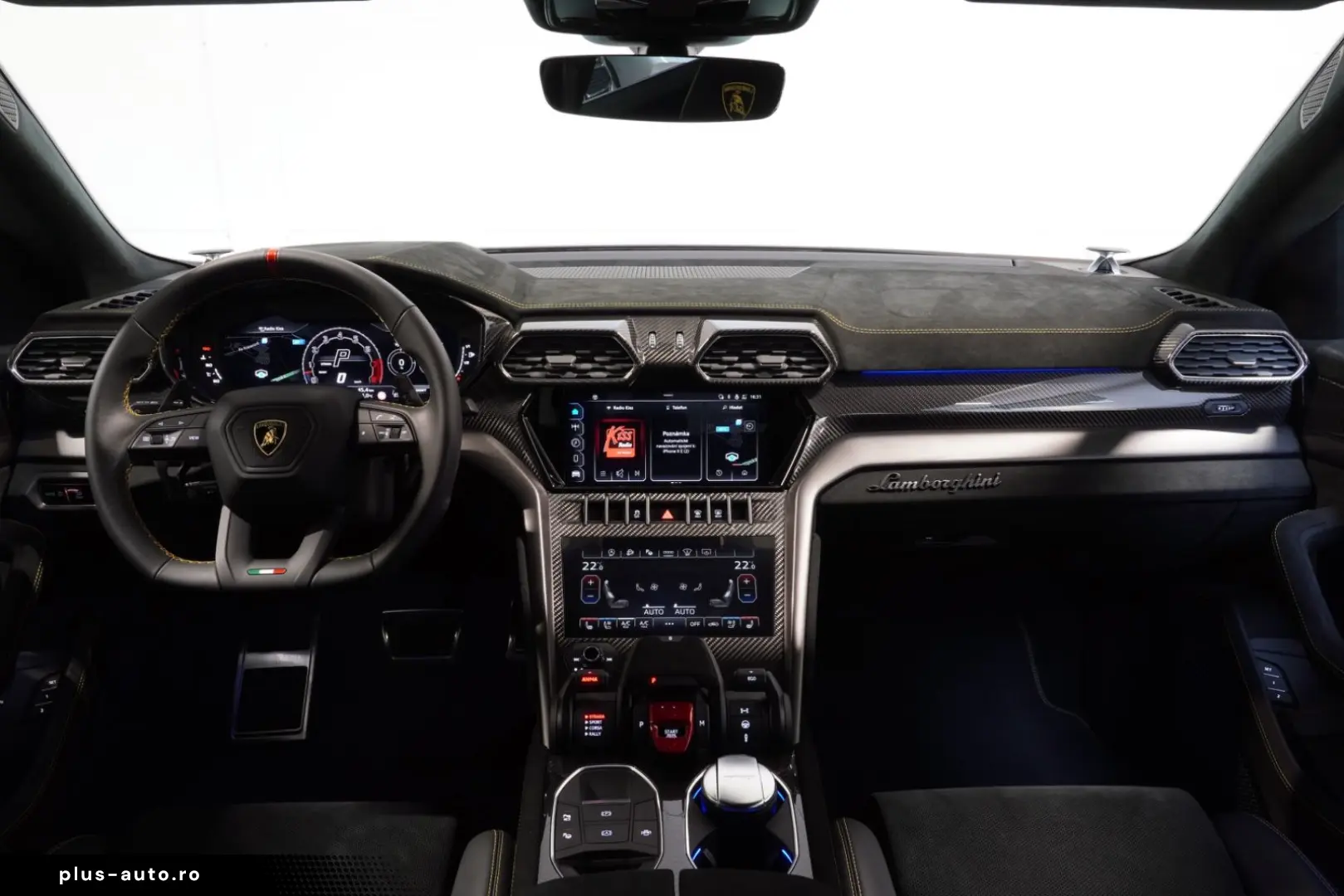 LAMBORGHINI Urus Performante