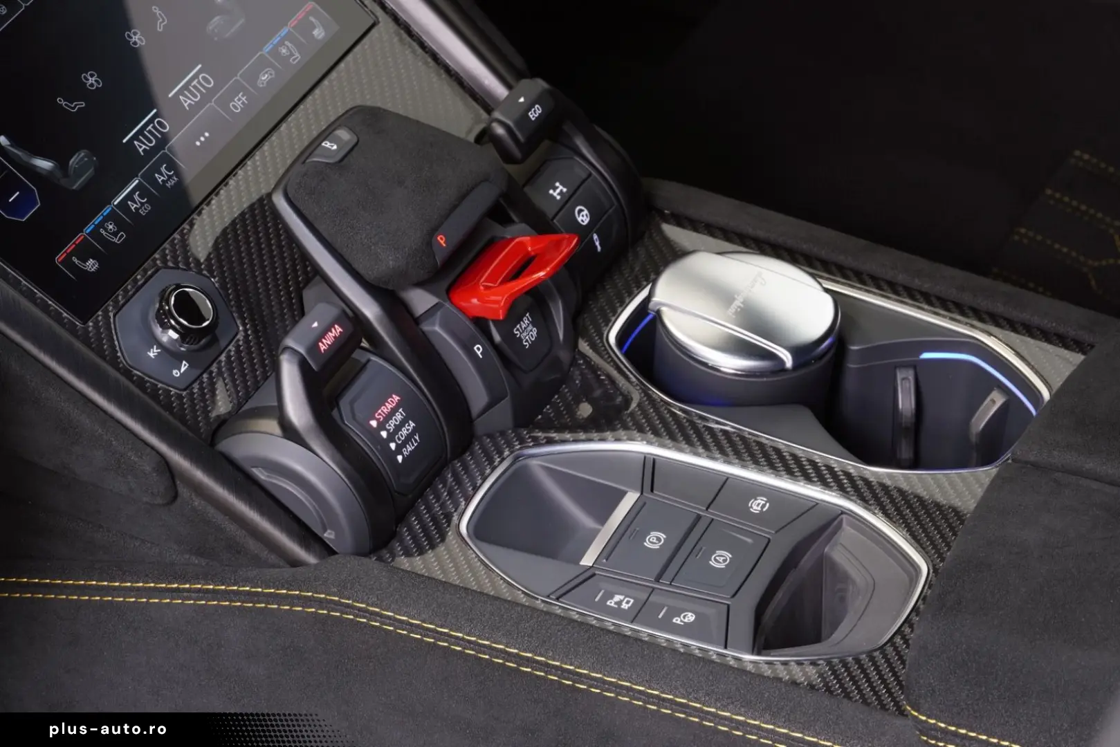 LAMBORGHINI Urus Performante