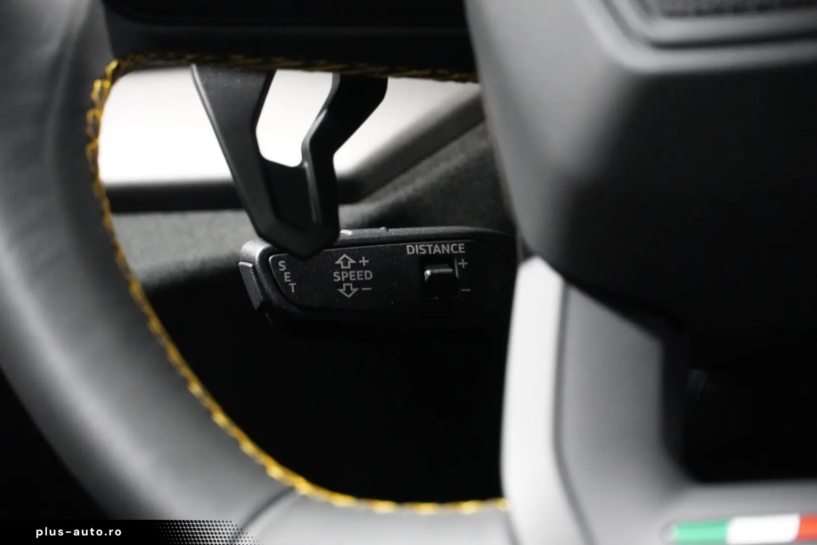 LAMBORGHINI Urus Performante