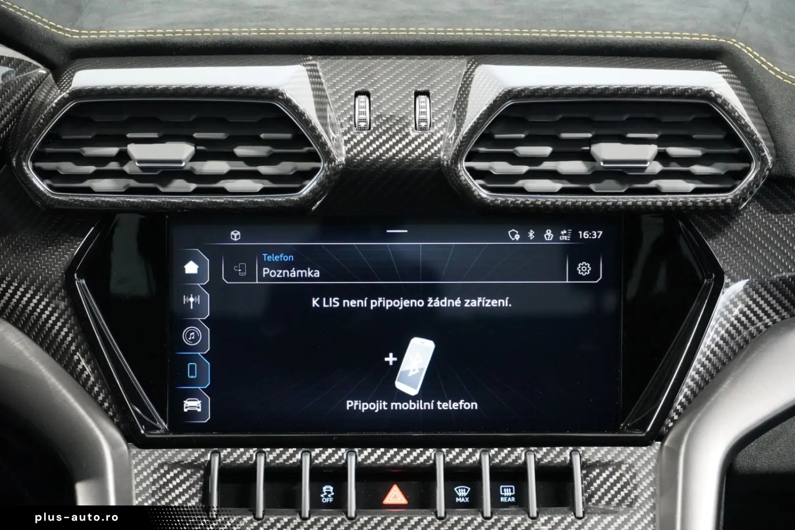 LAMBORGHINI Urus Performante