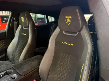 LAMBORGHINI URUS PERFORMANTE V8 CARBON B&O 3D PANO MATT MY25