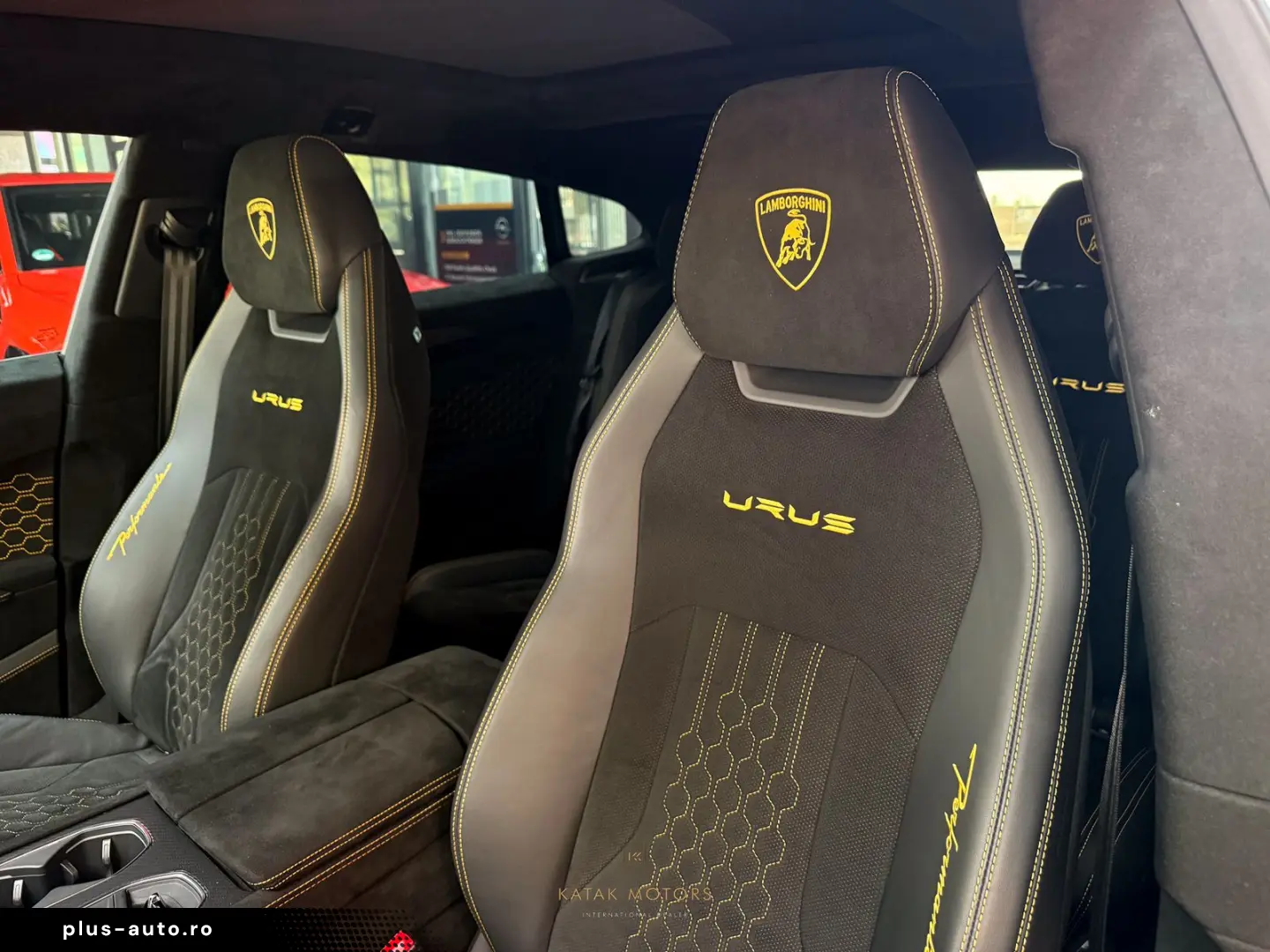 LAMBORGHINI URUS PERFORMANTE V8 CARBON B&O 3D PANO MATT MY25