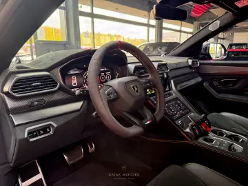 LAMBORGHINI URUS PERFORMANTE V8 CARBON B&O 3D PANO MATT MY25