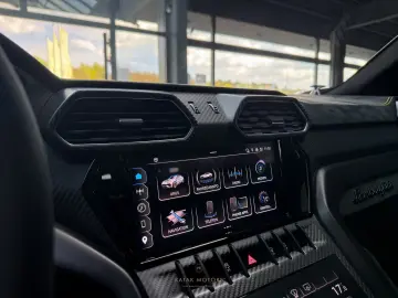 LAMBORGHINI URUS PERFORMANTE V8 CARBON B&O 3D PANO MATT MY25