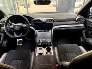 LAMBORGHINI URUS PERFORMANTE V8 CARBON B&O 3D PANO MATT MY25