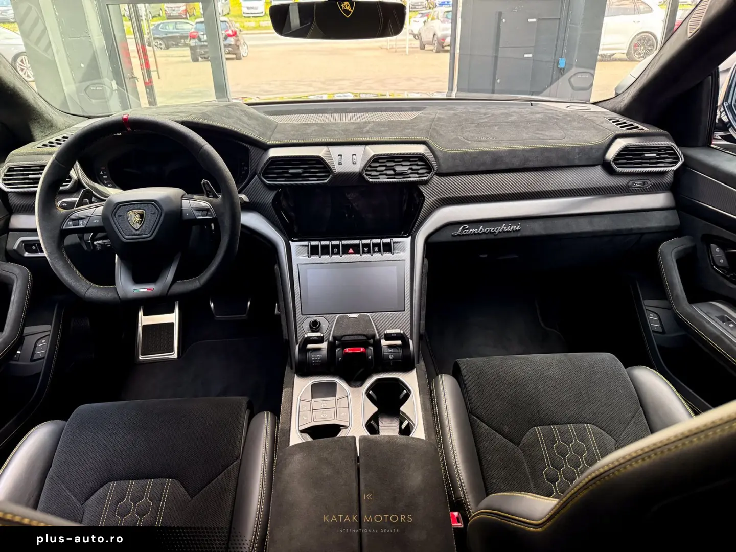 LAMBORGHINI URUS PERFORMANTE V8 CARBON B&O 3D PANO MATT MY25