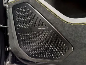 LAMBORGHINI URUS PERFORMANTE V8 CARBON B&O 3D PANO MATT MY25