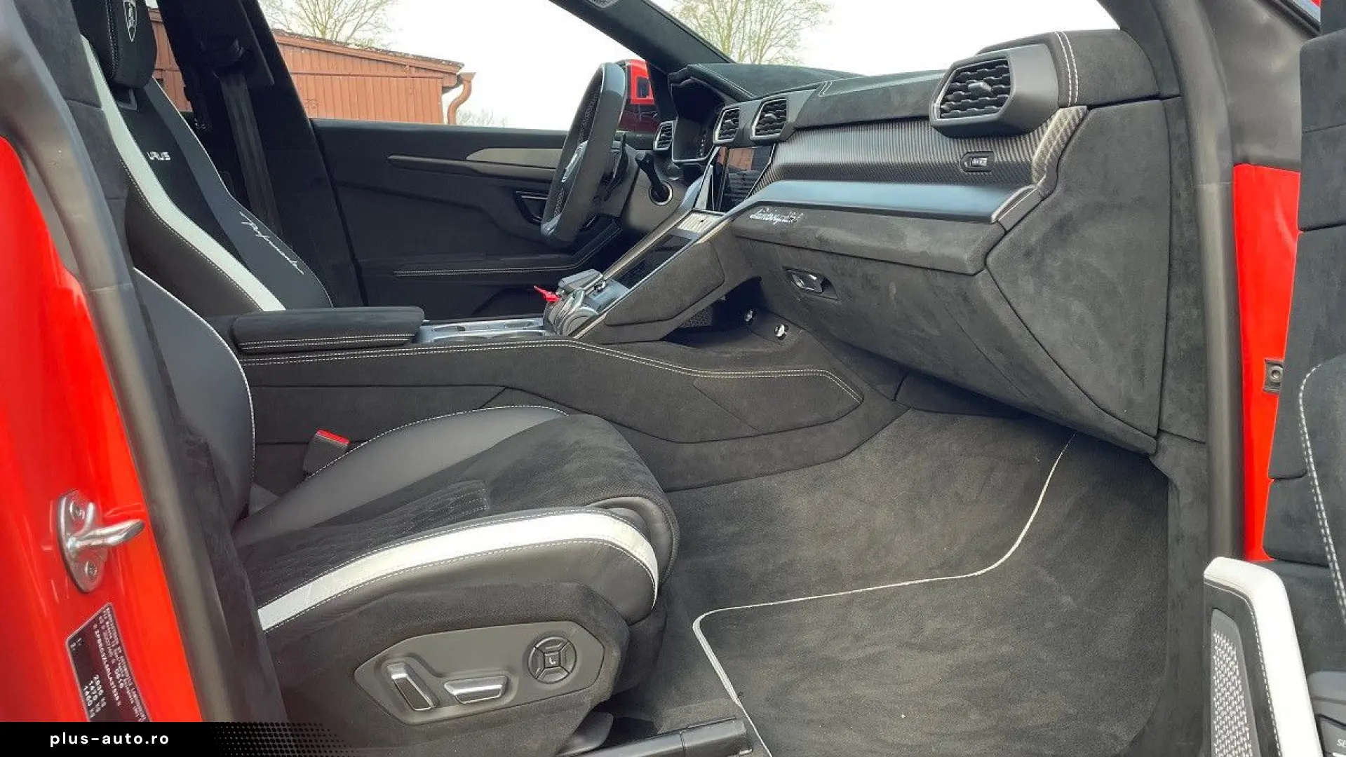 LAMBORGHINI Urus PERFORMANTE CARBON B&O MASSAGE PANO-PROD.25