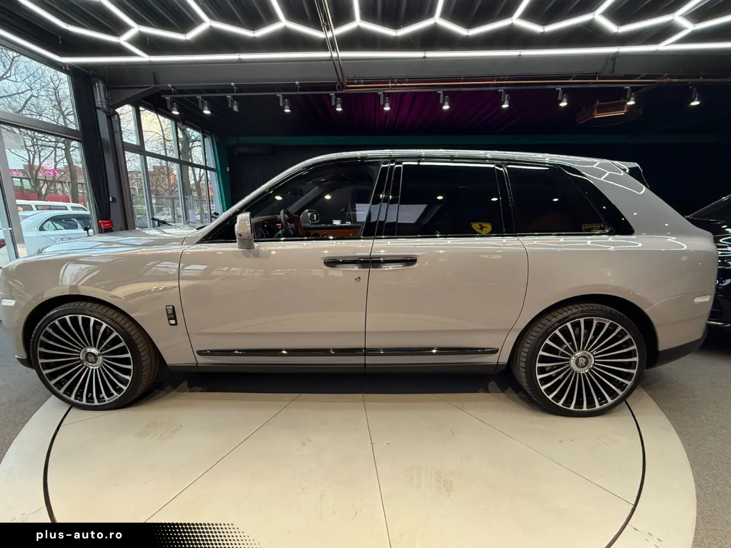 ROLLS ROYCE CULLINAN BLACK BADGE MC MANDARIN