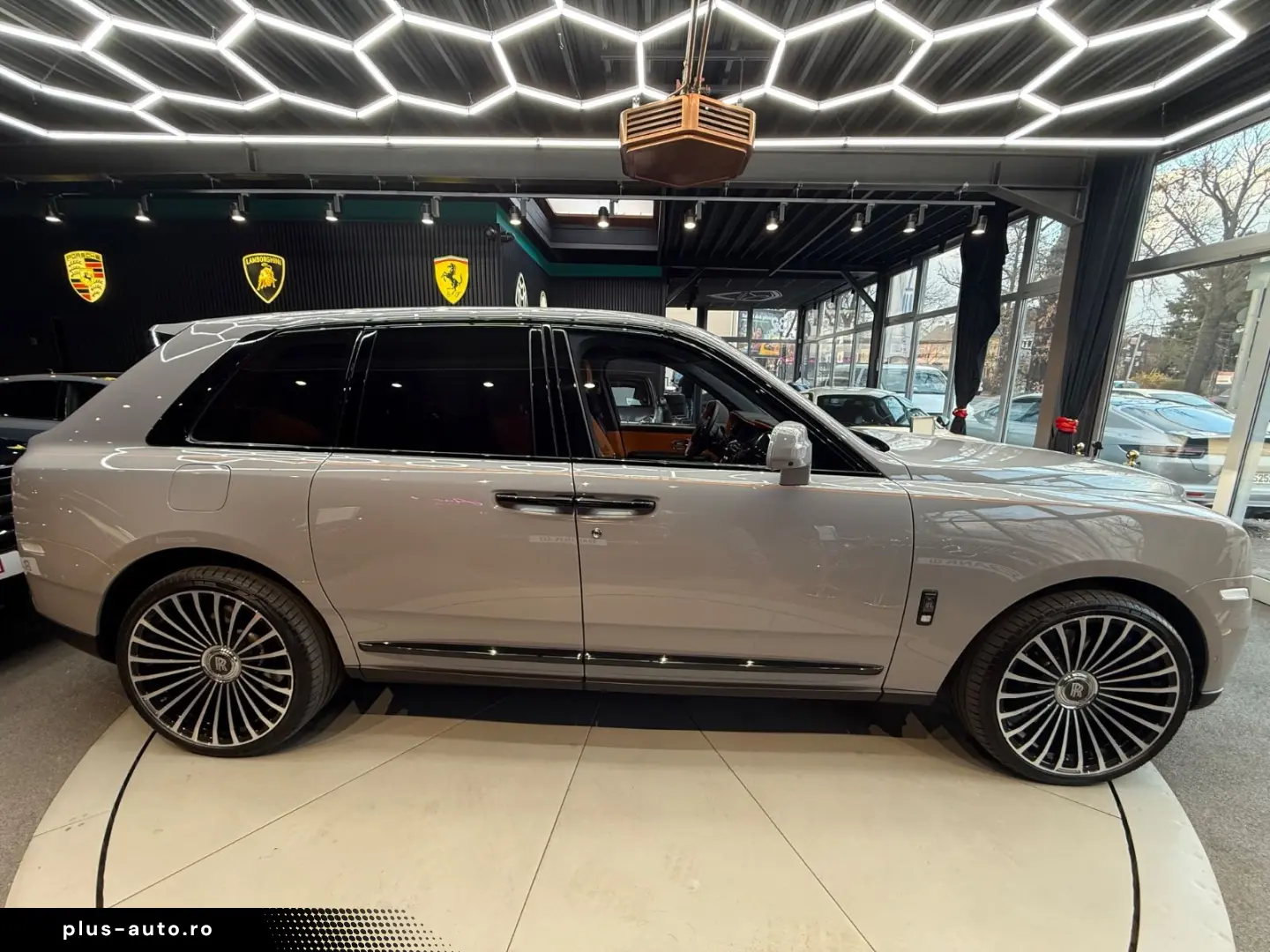 ROLLS ROYCE CULLINAN BLACK BADGE MC MANDARIN