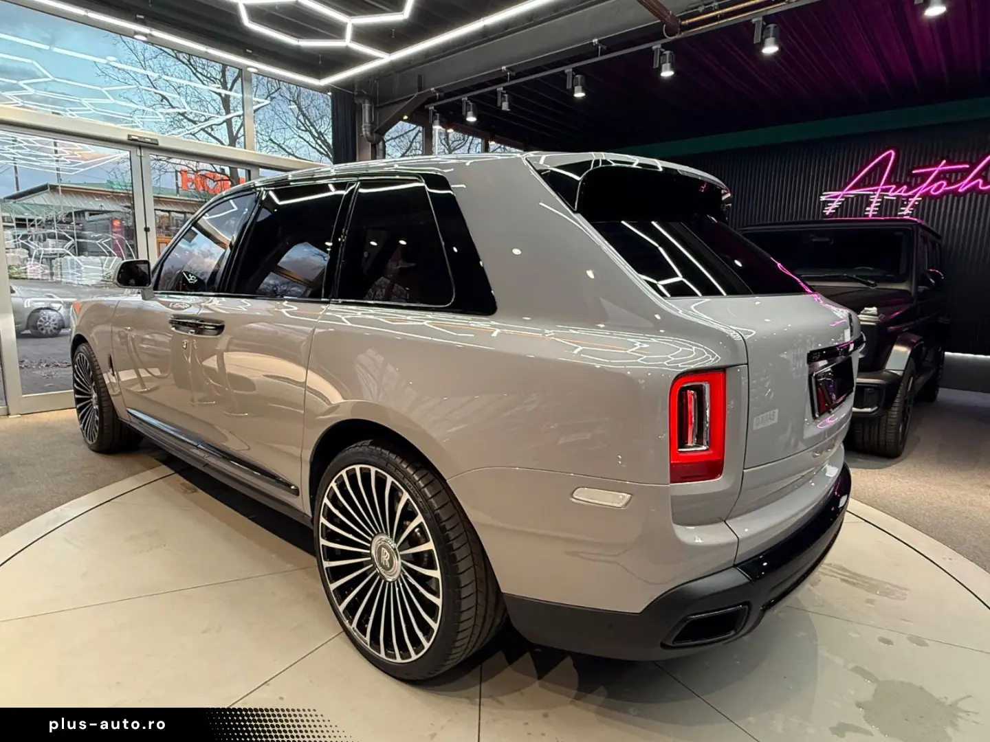 ROLLS ROYCE CULLINAN BLACK BADGE MC MANDARIN