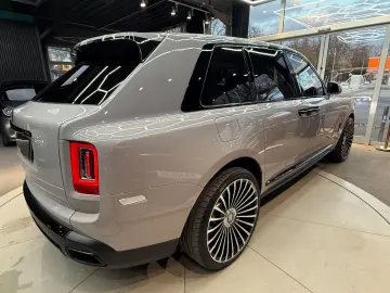 ROLLS ROYCE CULLINAN BLACK BADGE MC MANDARIN