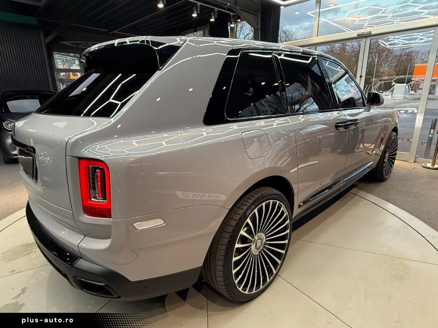 ROLLS ROYCE CULLINAN BLACK BADGE MC MANDARIN