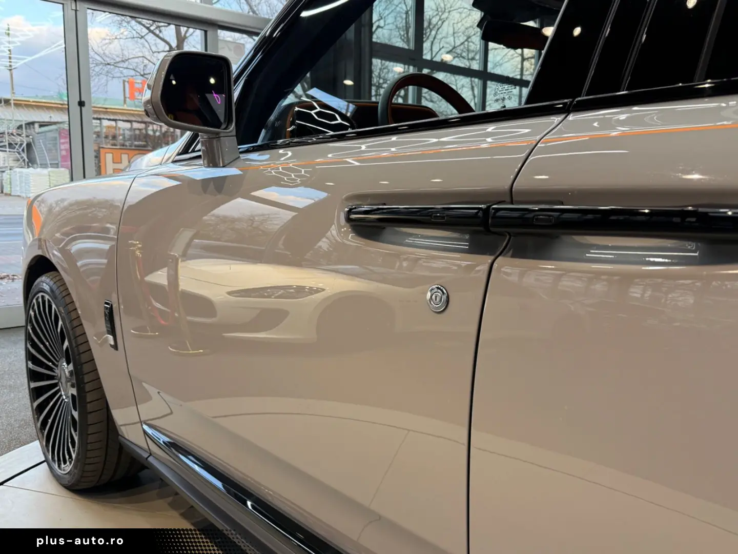 ROLLS ROYCE CULLINAN BLACK BADGE MC MANDARIN