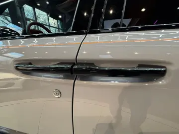 ROLLS ROYCE CULLINAN BLACK BADGE MC MANDARIN