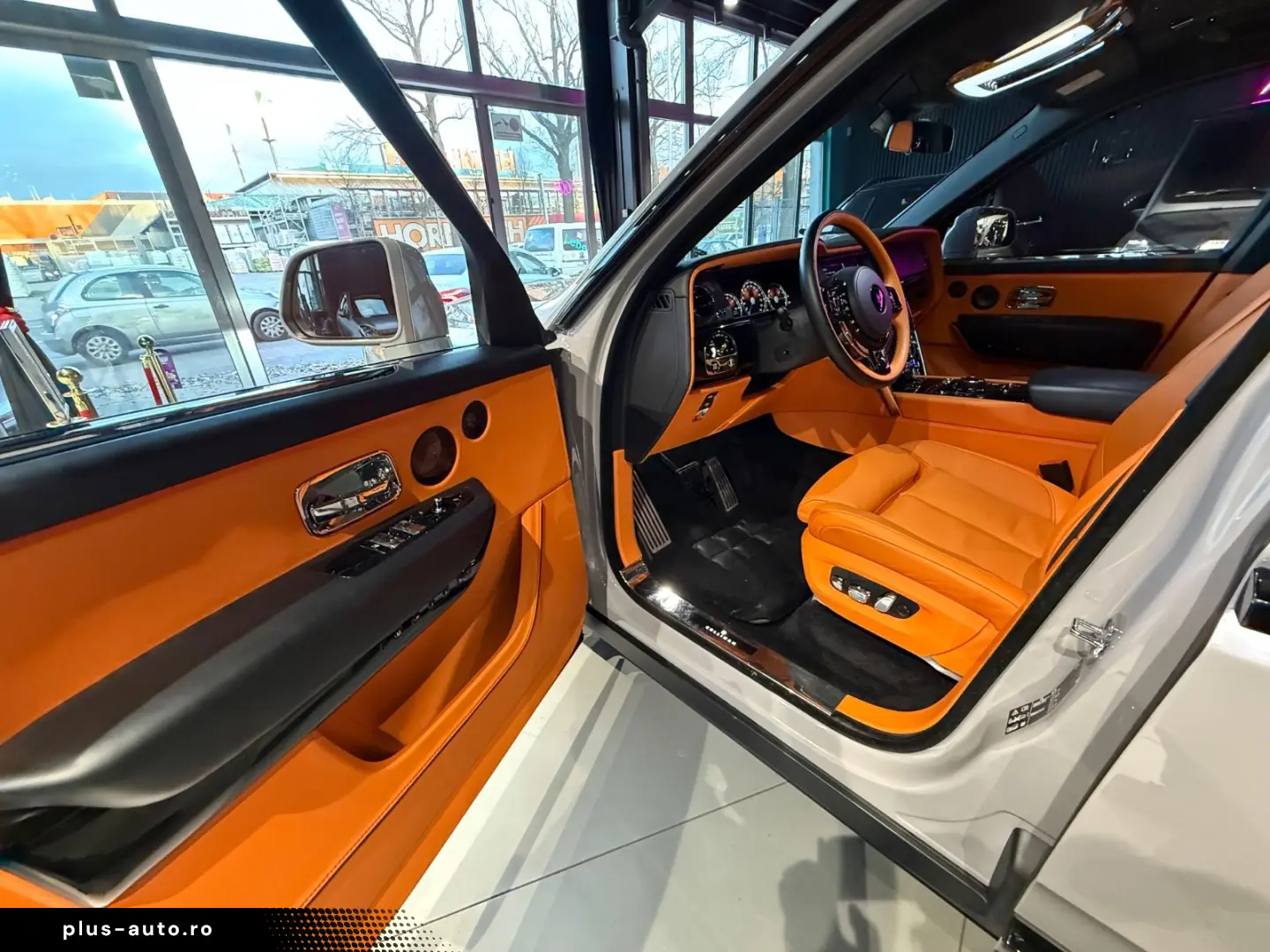 ROLLS ROYCE CULLINAN BLACK BADGE MC MANDARIN