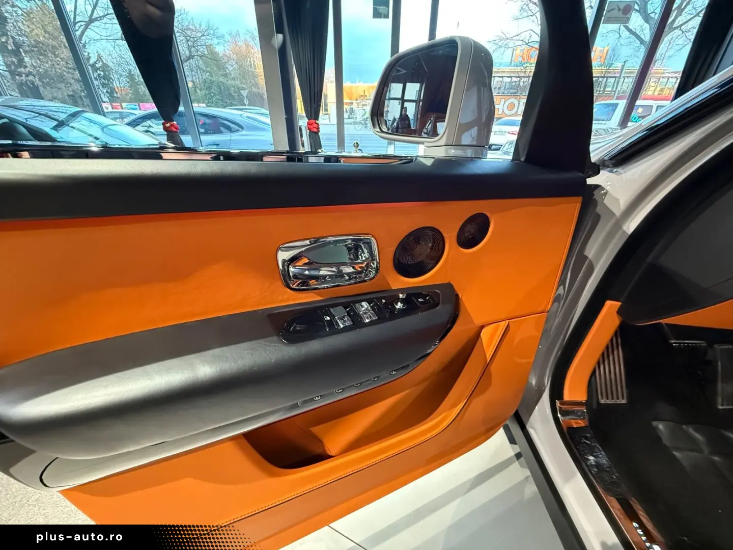 ROLLS ROYCE CULLINAN BLACK BADGE MC MANDARIN