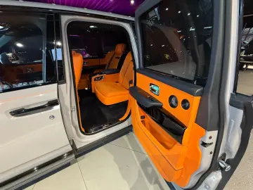 ROLLS ROYCE CULLINAN BLACK BADGE MC MANDARIN