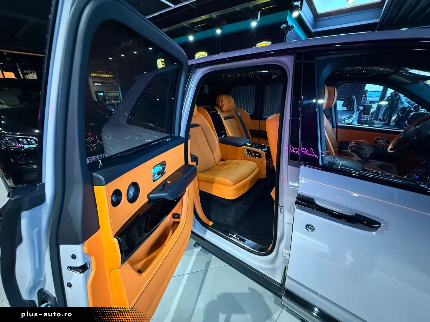 ROLLS ROYCE CULLINAN BLACK BADGE MC MANDARIN