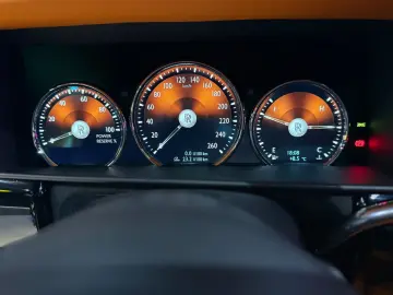 ROLLS ROYCE CULLINAN BLACK BADGE MC MANDARIN