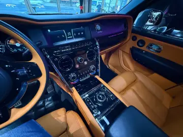 ROLLS ROYCE CULLINAN BLACK BADGE MC MANDARIN