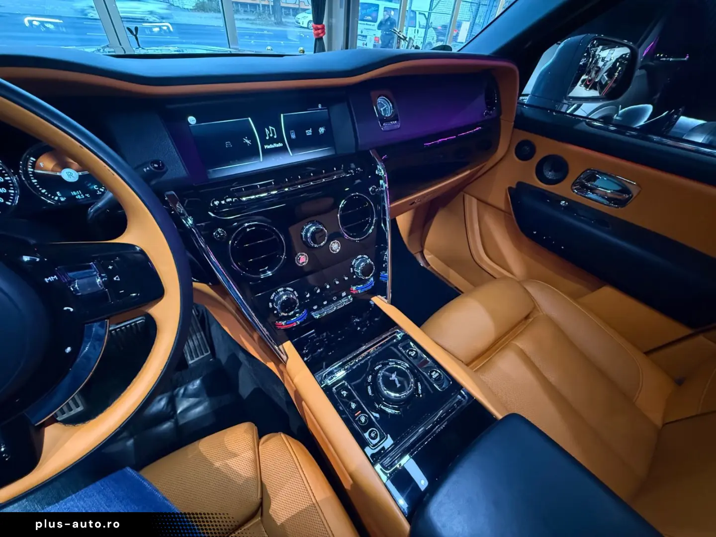 ROLLS ROYCE CULLINAN BLACK BADGE MC MANDARIN