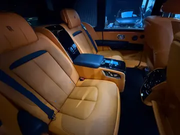 ROLLS ROYCE CULLINAN BLACK BADGE MC MANDARIN