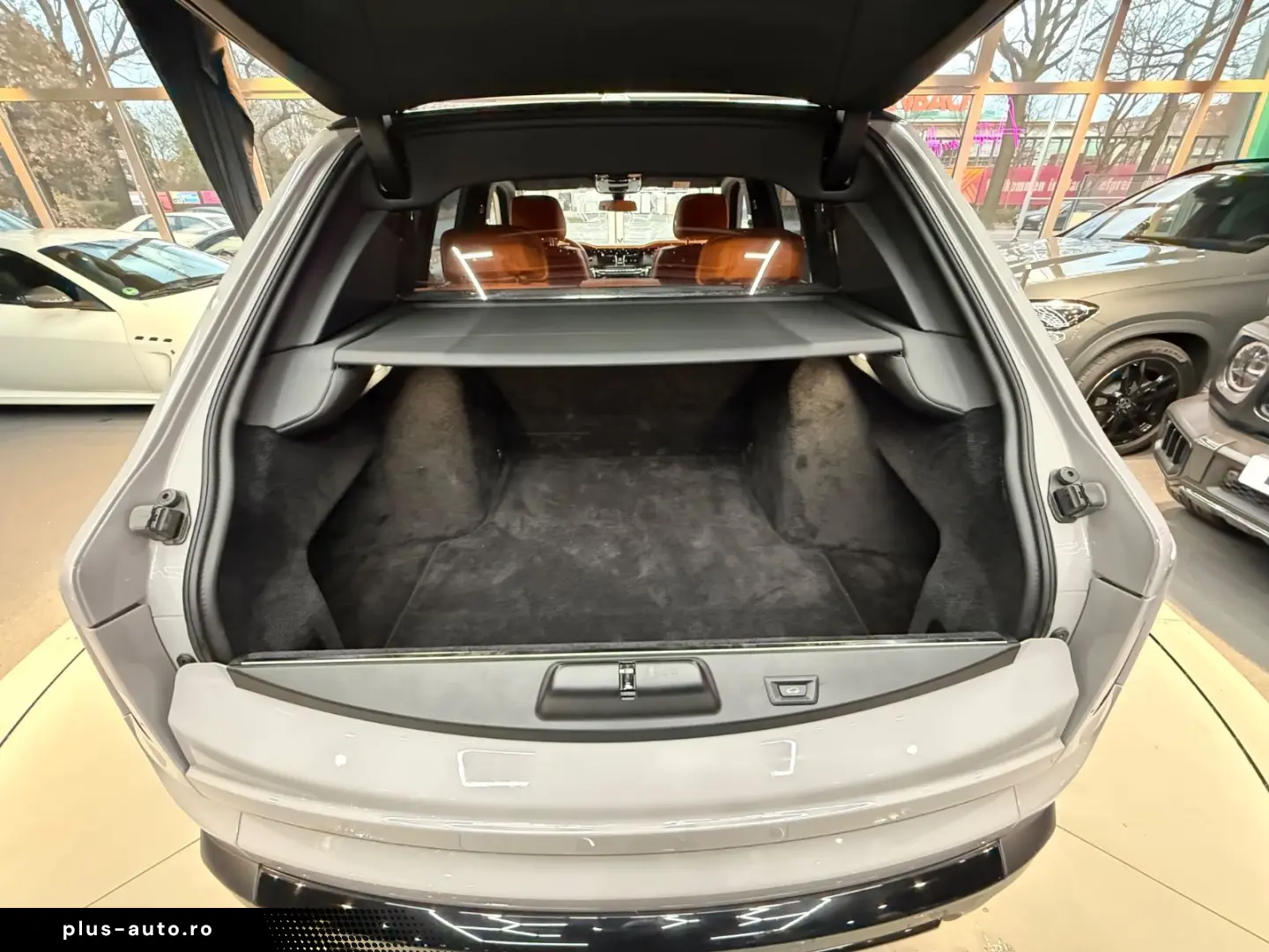 ROLLS ROYCE CULLINAN BLACK BADGE MC MANDARIN